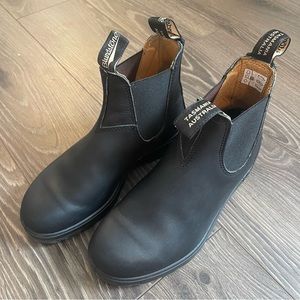Blundstones